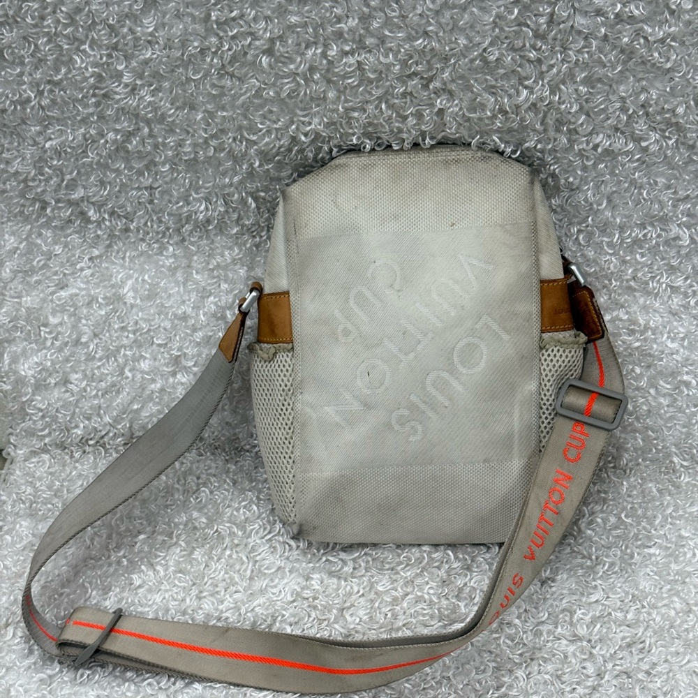 Louis Vuitton Gray and Brown Messenger Bag with Leather Accents - Picture 4 of 14
